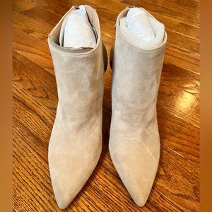 Pour La Victorie taupe suede booties